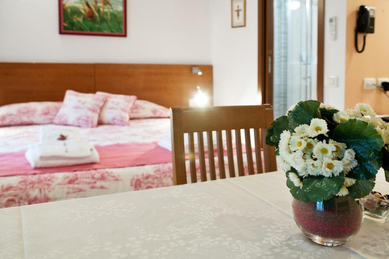 Vago B&B La Casa Di Rosa מראה חיצוני תמונה